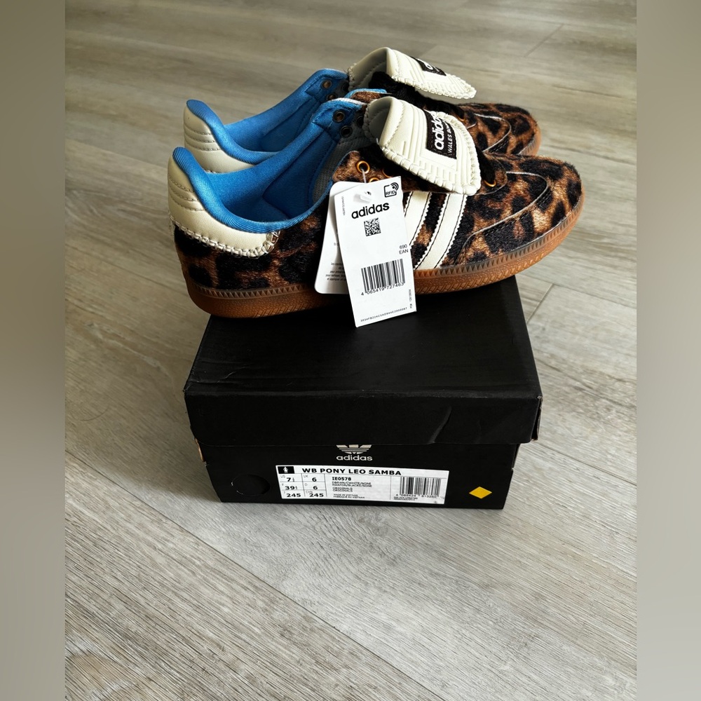New Shoes! - Picture 3 of 4